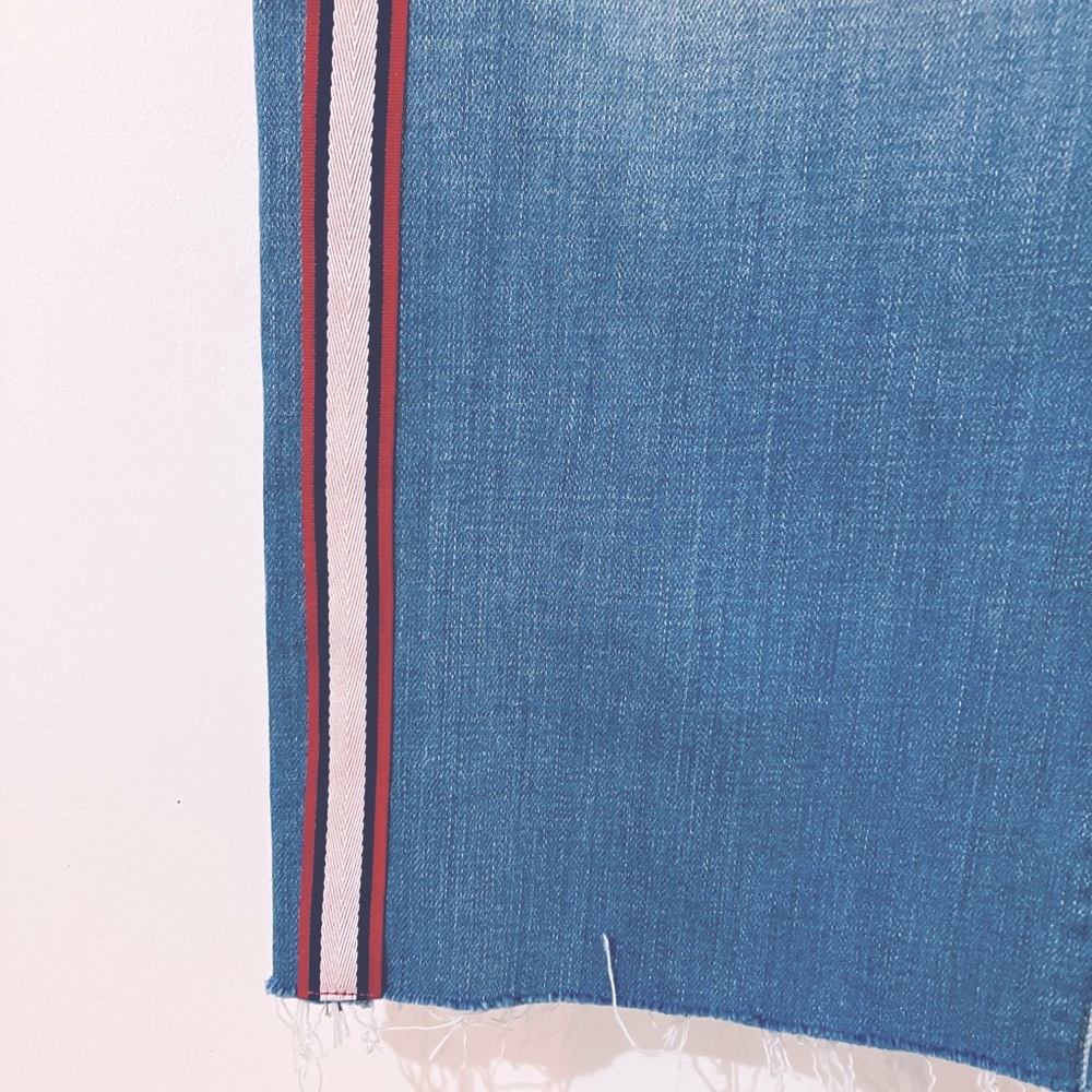 L’AGENCE Side Stripe Jeans Raw Wide Hem Ankle  Light Wash | Size 27 - Picture 6 of 9